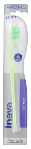 Inava Brosse à Dents Ortho X Souple - Couleur : Vert